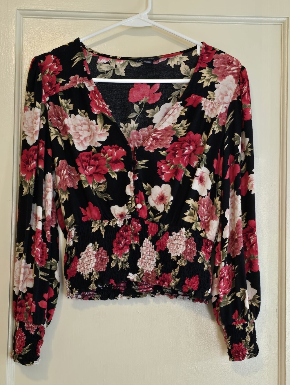 Floral Cropped Long Sleeve American Eagle Flowy Top Smocked Waist And Cuffs